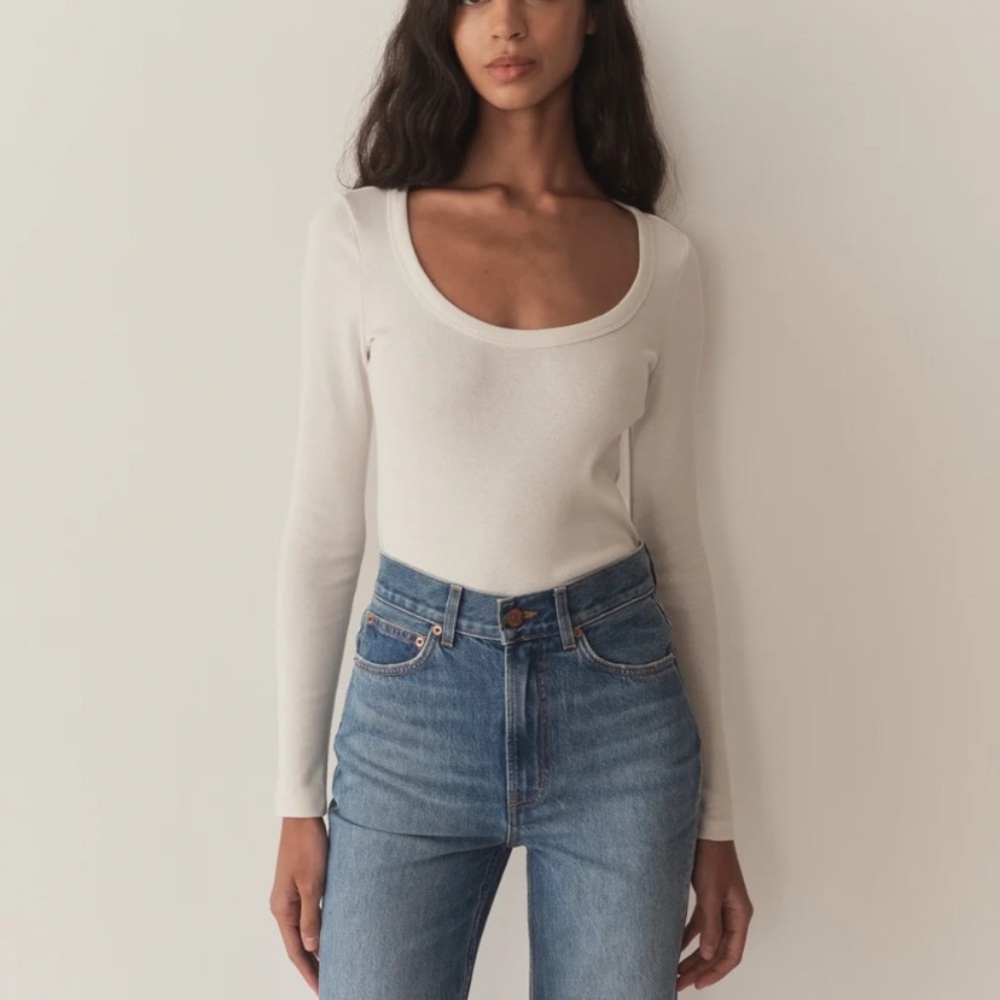 Doen Romy Tee in Black and Salt